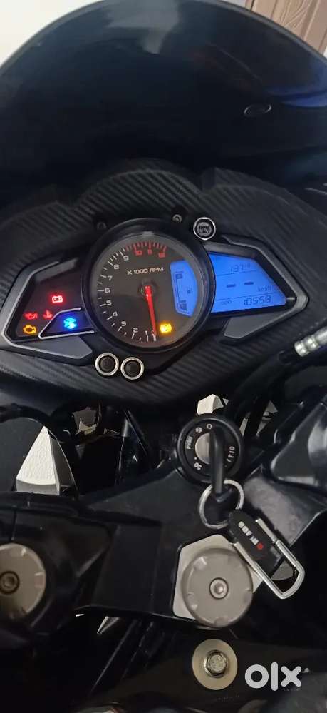Pulsar rs200