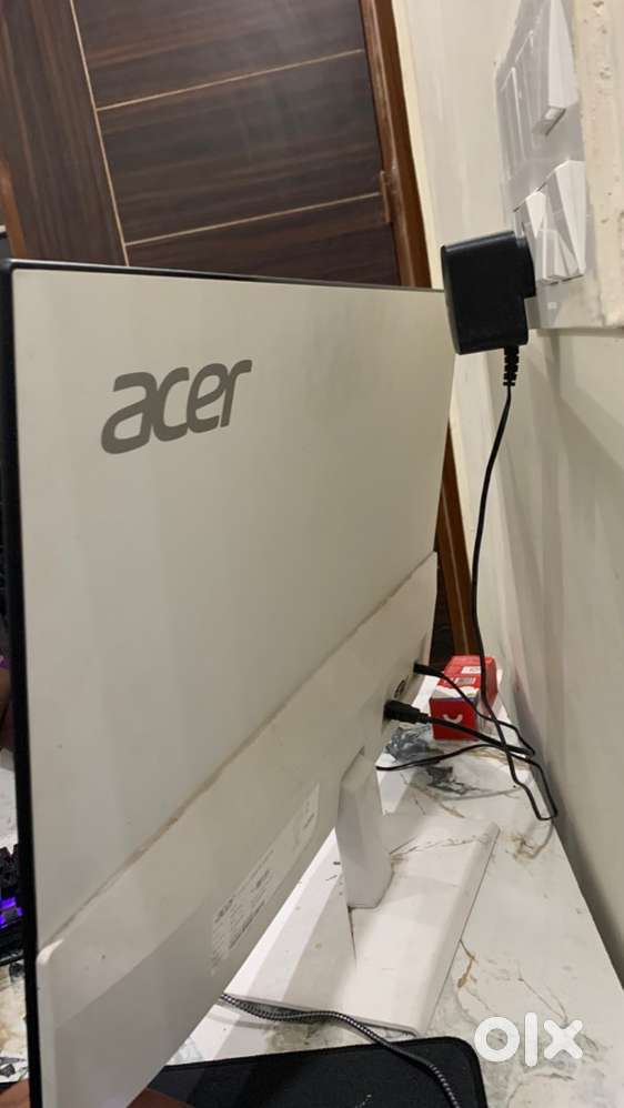 Acer monitor 27 inches screen full Hd with box