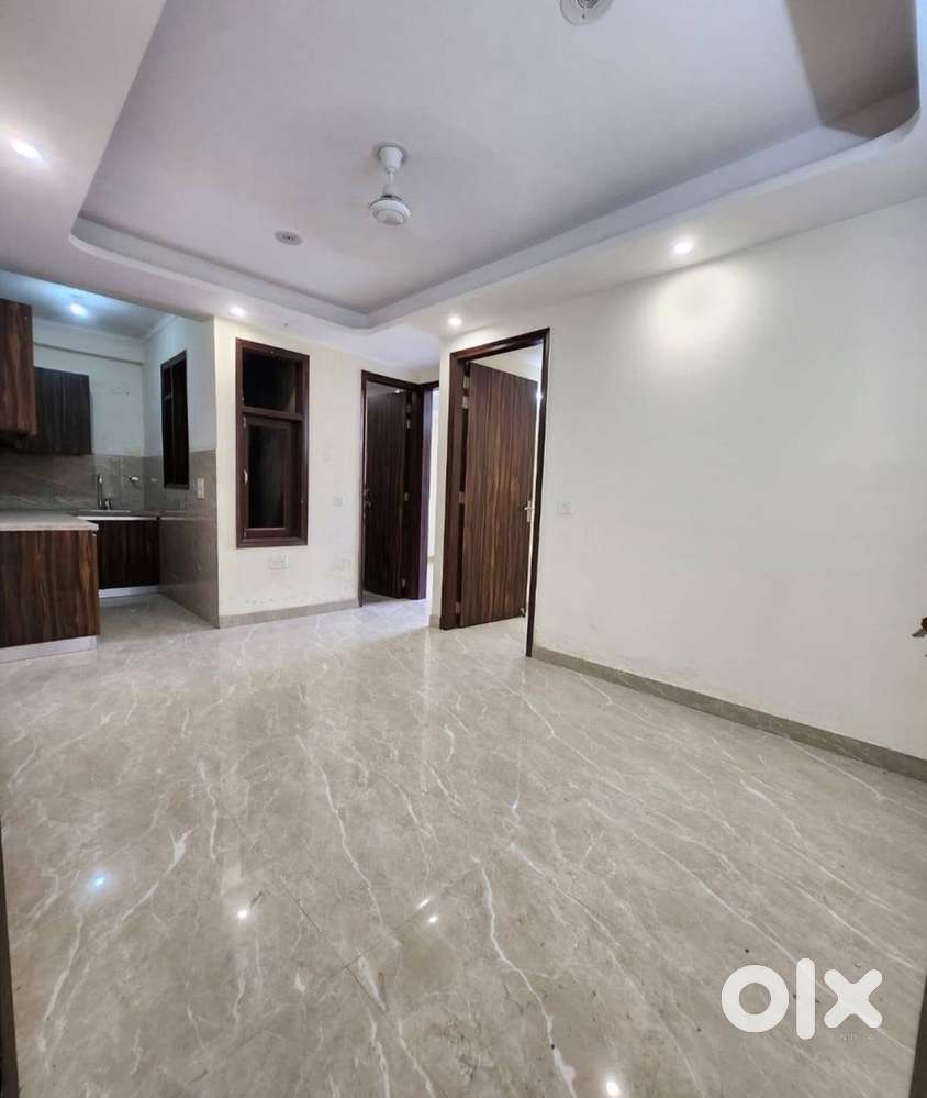 Affordable 3Bhk flat for rent in saket near metro.