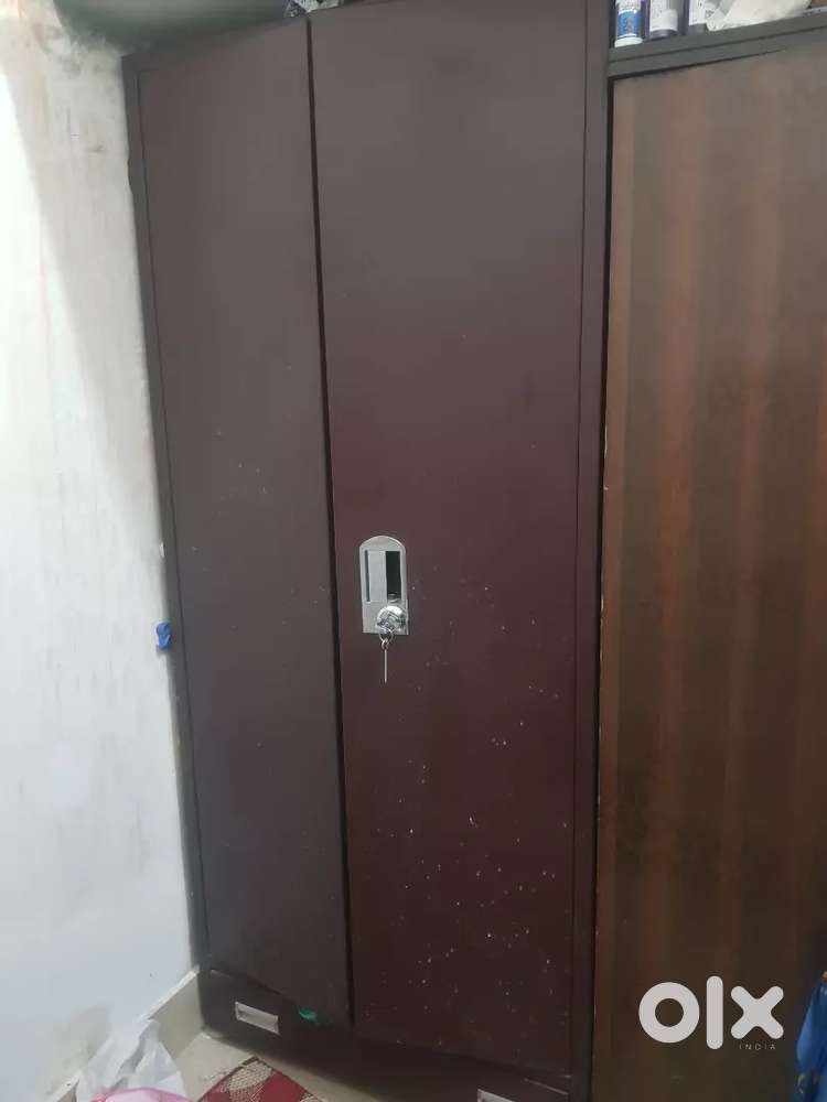 Almirah with good condition for sale