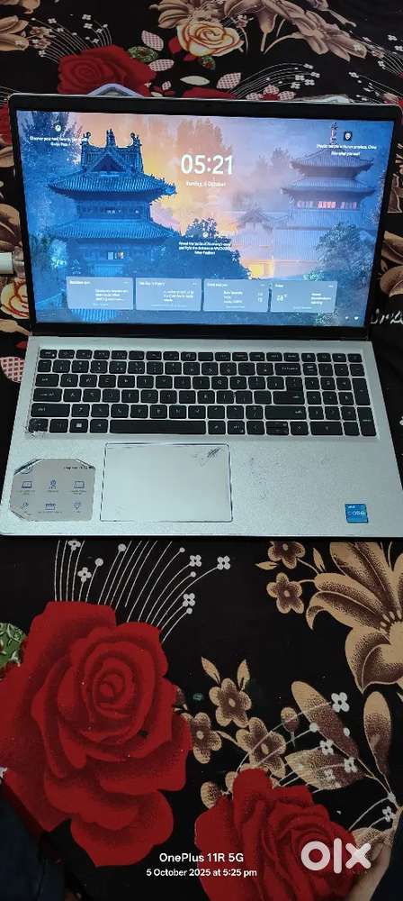 Dell Inspiron i3