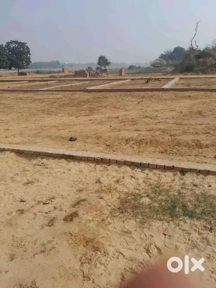 गेटेड कॉलोनी में प्लाट खरीदे कब्जा पहले दिन करके मकान बनाएं