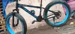 Selling ads cycles colour black okay