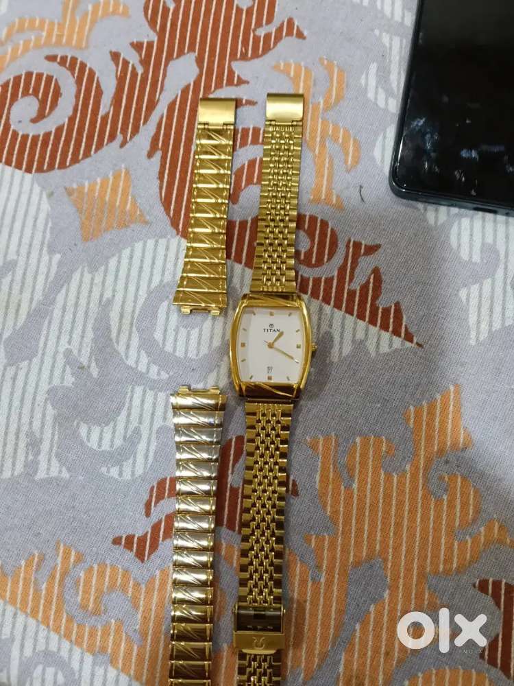 Titan karishma analog white Dail Man's watch