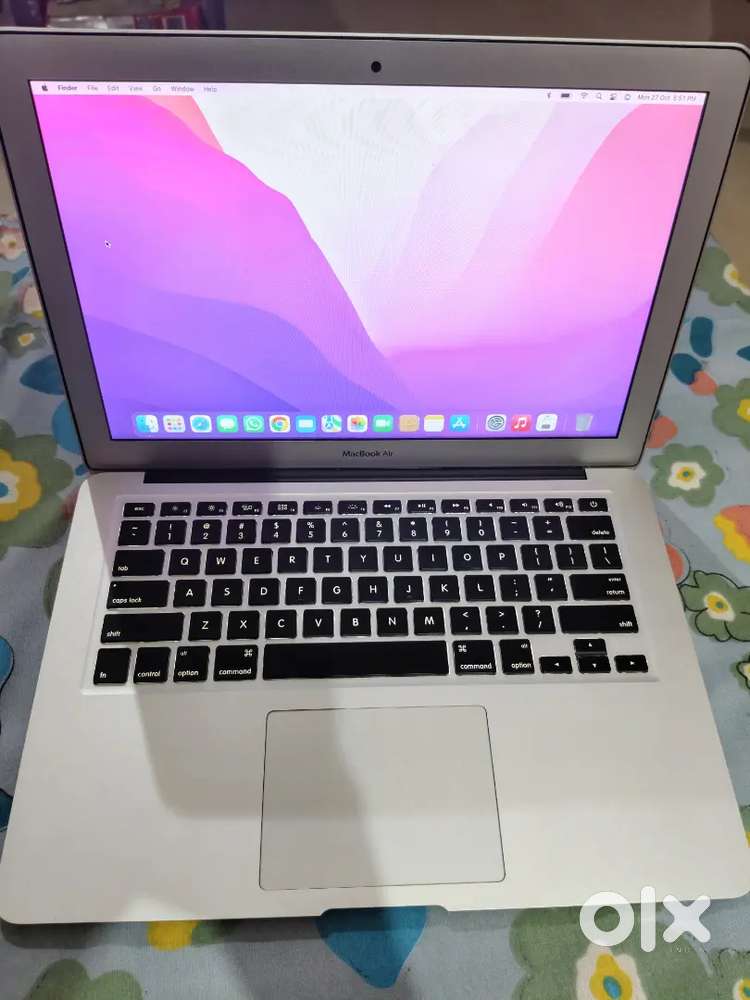 Macbook Air (13 inch, 2017)