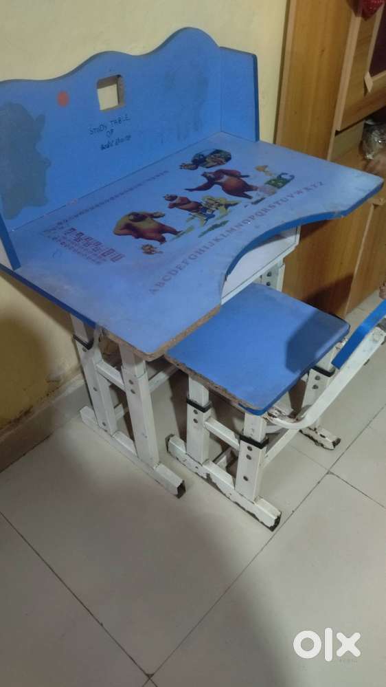 Study table urgent sell