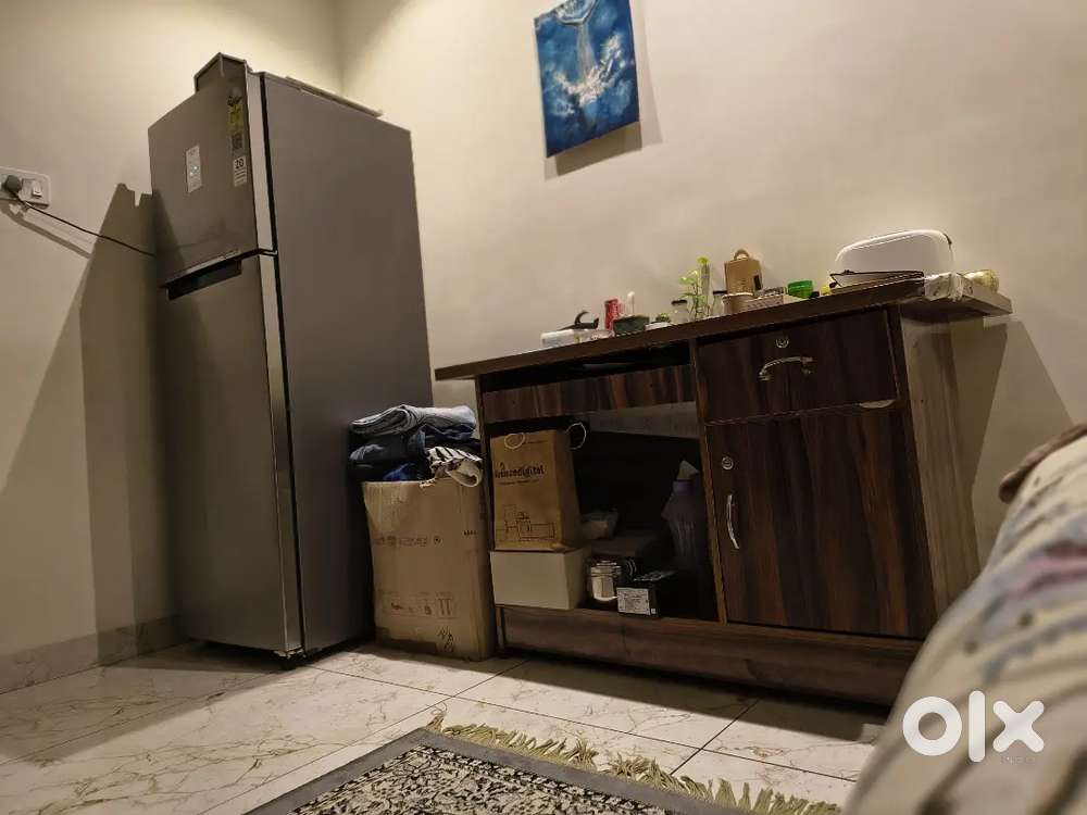 1 RK for rent  need faltmate . In 4000/-