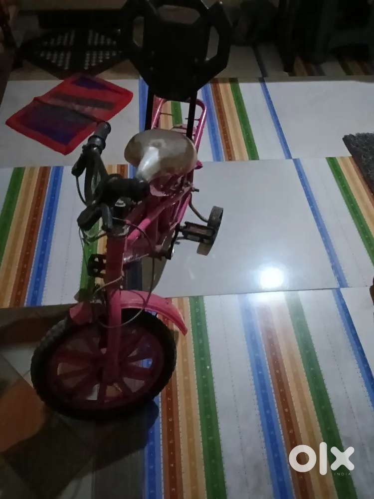 Child little Hero cycle