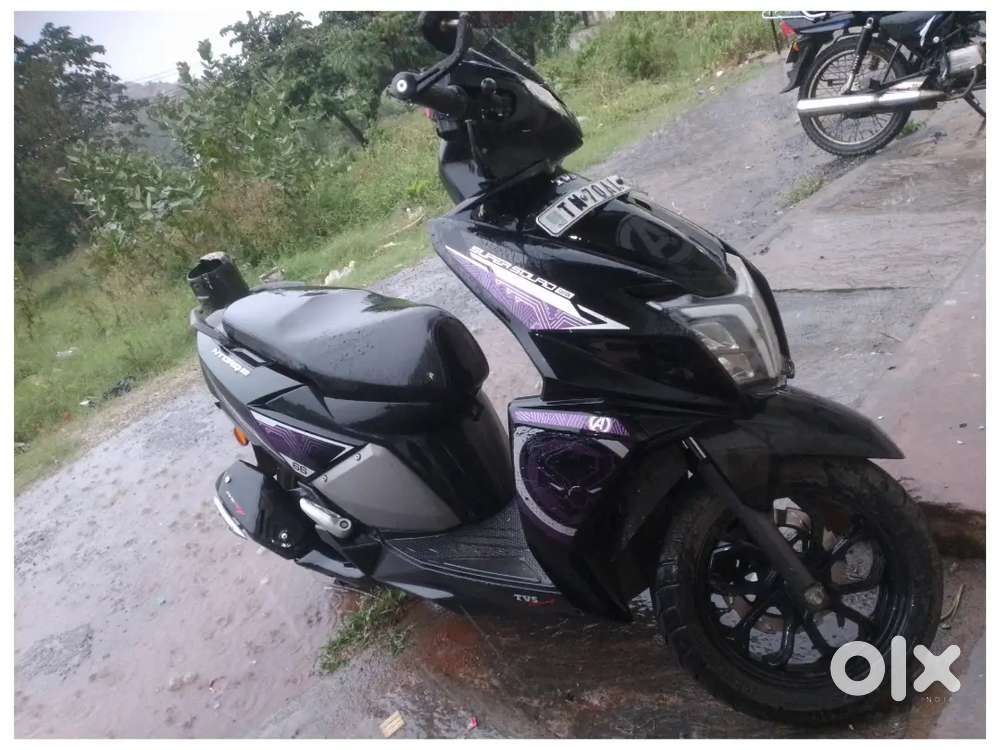 Single owner ... Insurance live good condition km only 5580