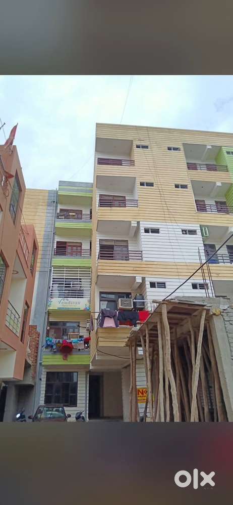 4BHK flat in Rajendra Park