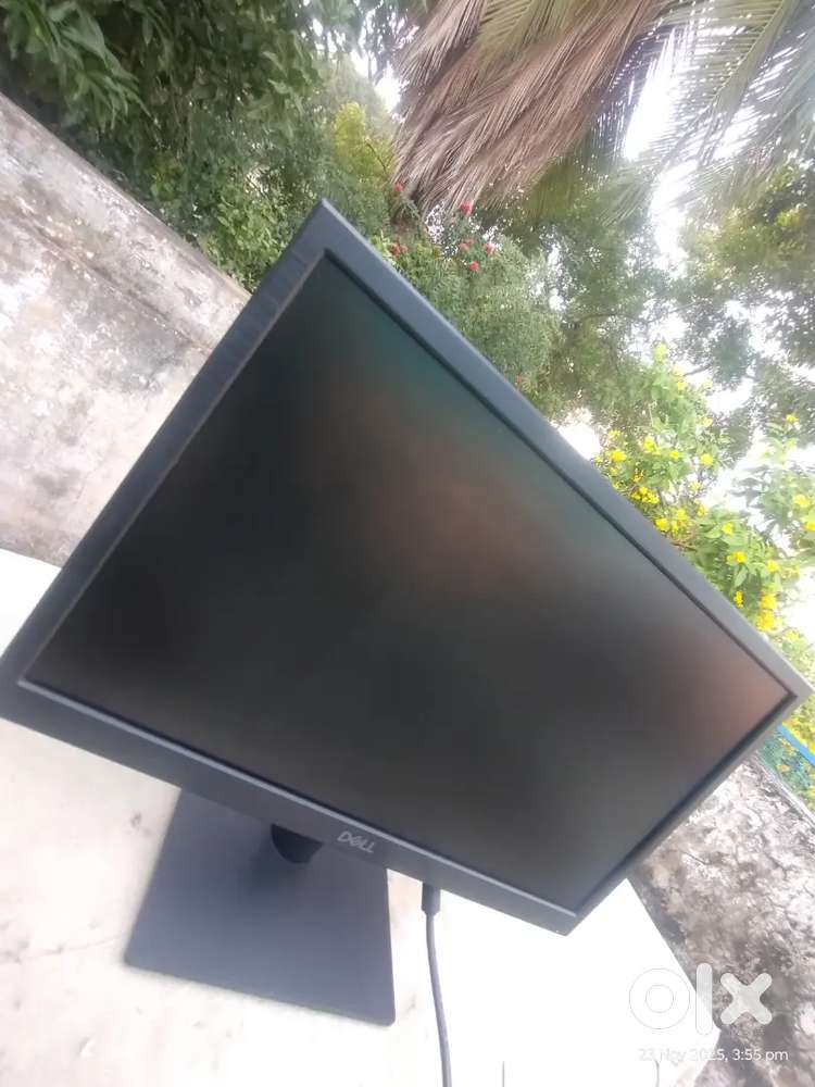 Dell 18.5 inch LCD monitor for sale