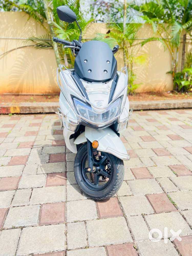 SUZUKI BURGMAN STREET 125