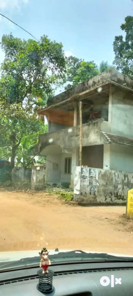 House for sale in moonamkutty junction kerela