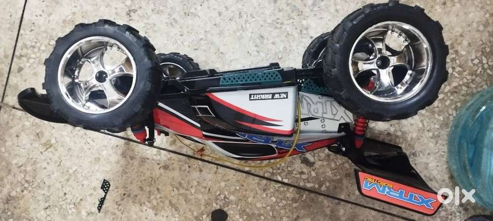 2 × pro RC 4×4 cars