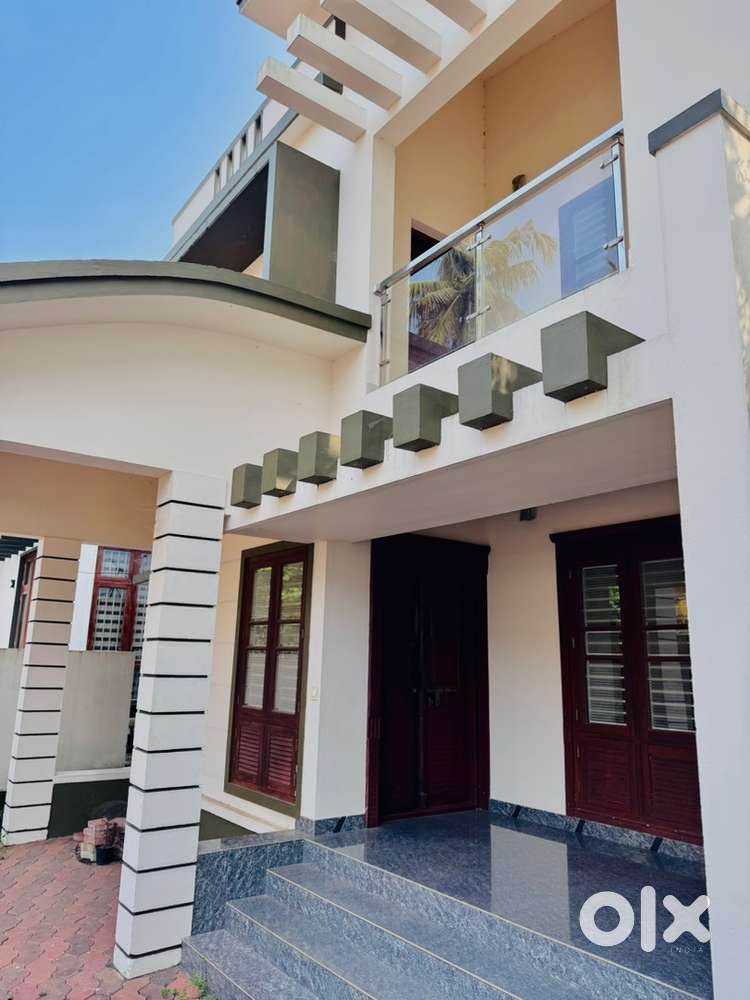 Riverside House for Sale in Mahe – Peaceful Location, Negotiable Price