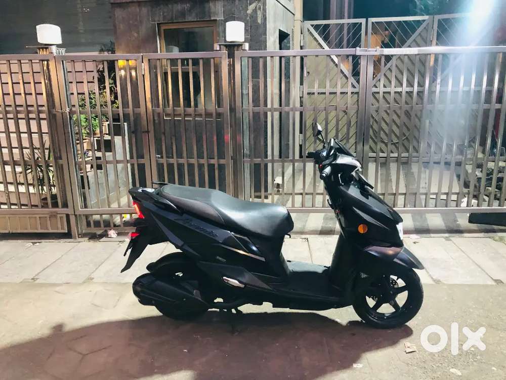 Suzuki avenis 125 2022 1st owner 5yr insurance good condition ssmotors