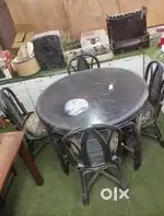 Metal dining table round shape