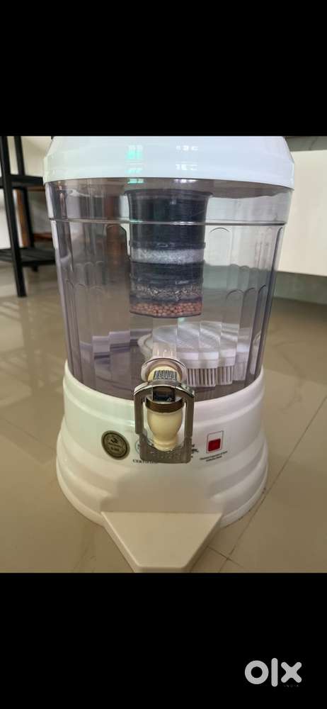 Gravity water purifier