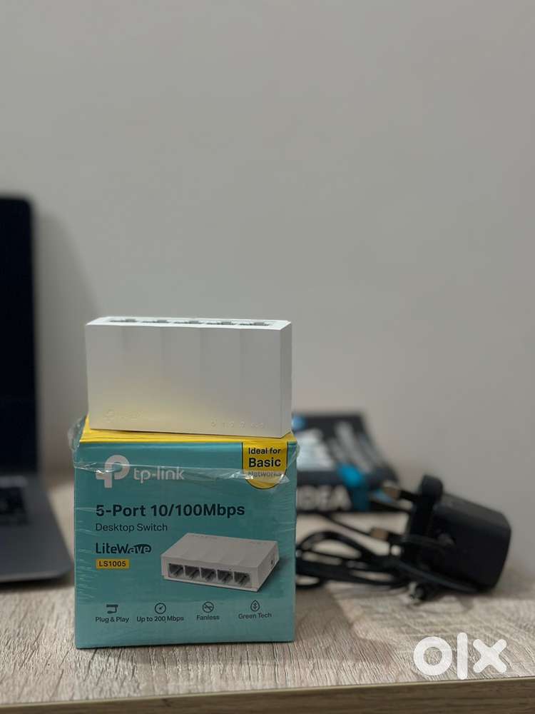 TP-Link 5-Port Network Switch  LS1005 LiteWave (Unused)