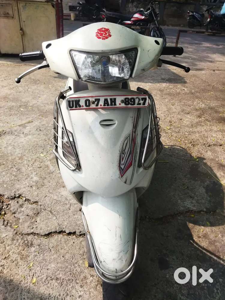 Pleasure scooty