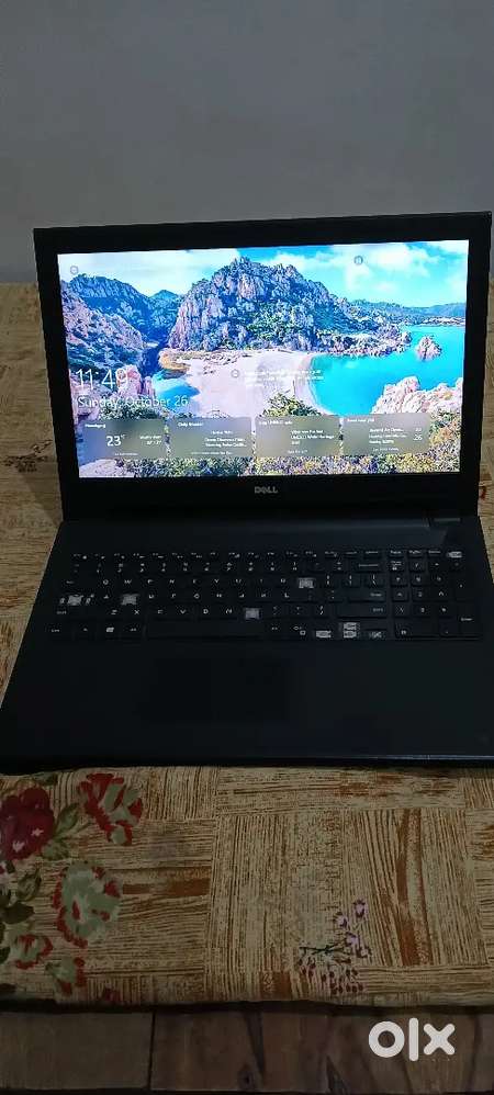 Dell laptop 4 gb ram 256gb ssd