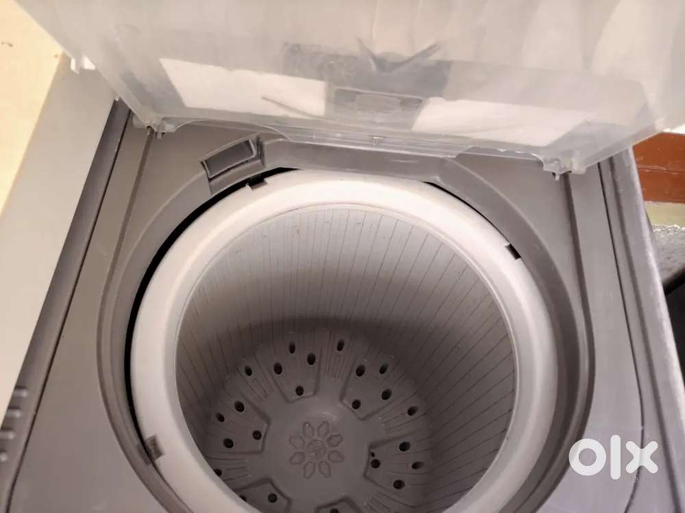 Semi Semi Automatic All Types Washing machine Available Here..