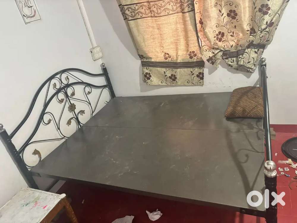 Sale metal bed