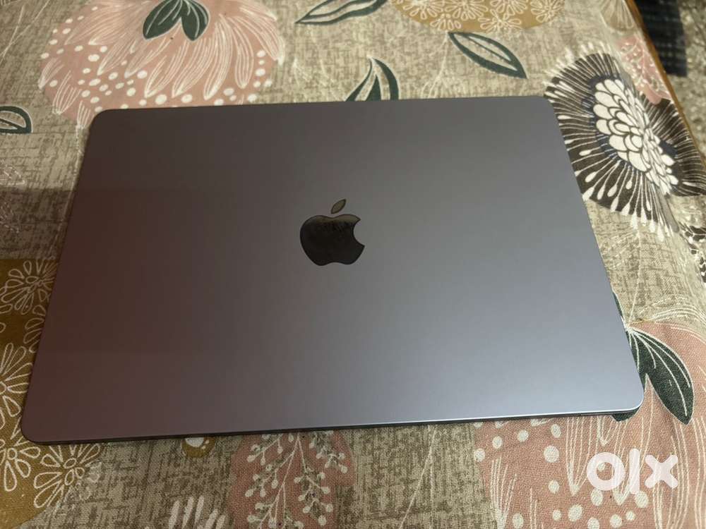 APPLE MACBOOK M2 8,512GB