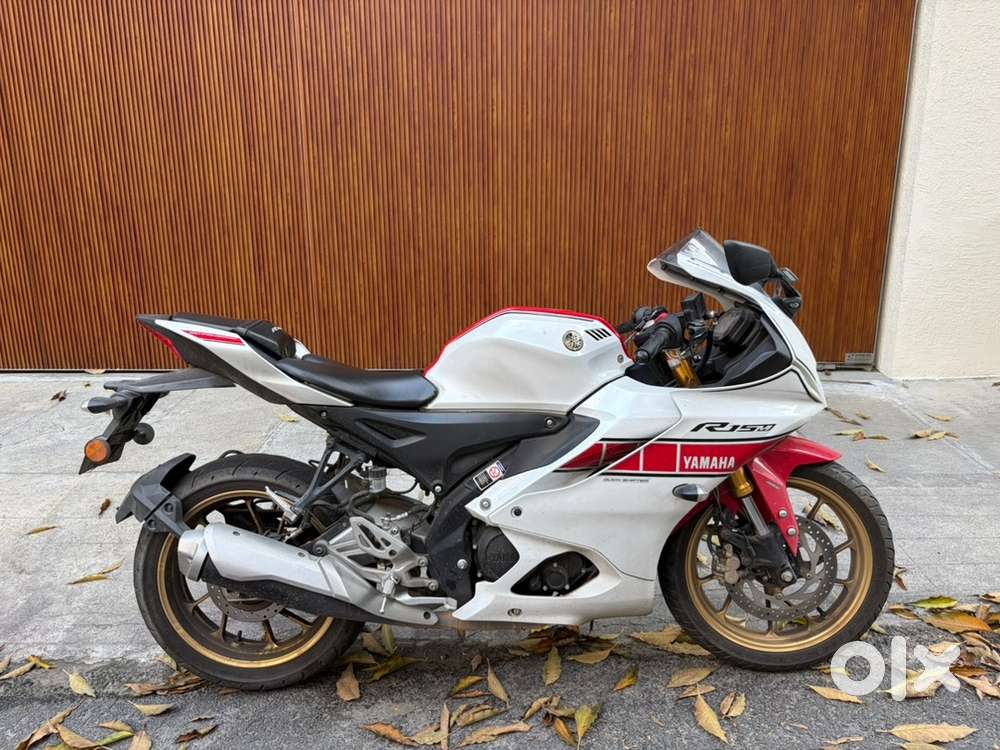 Yamaha r15 v4 abs