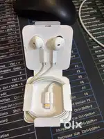 Apple EarPods with Lightning
