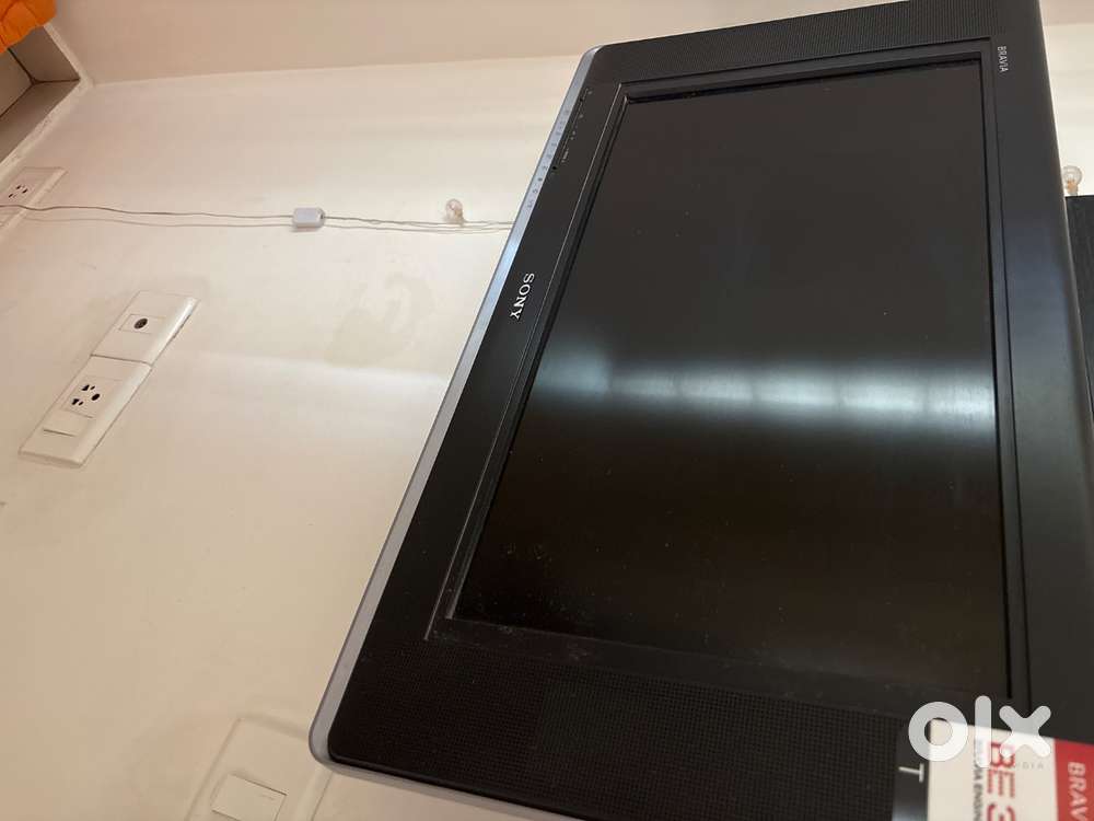 Sony Bravia TV in excellent condition