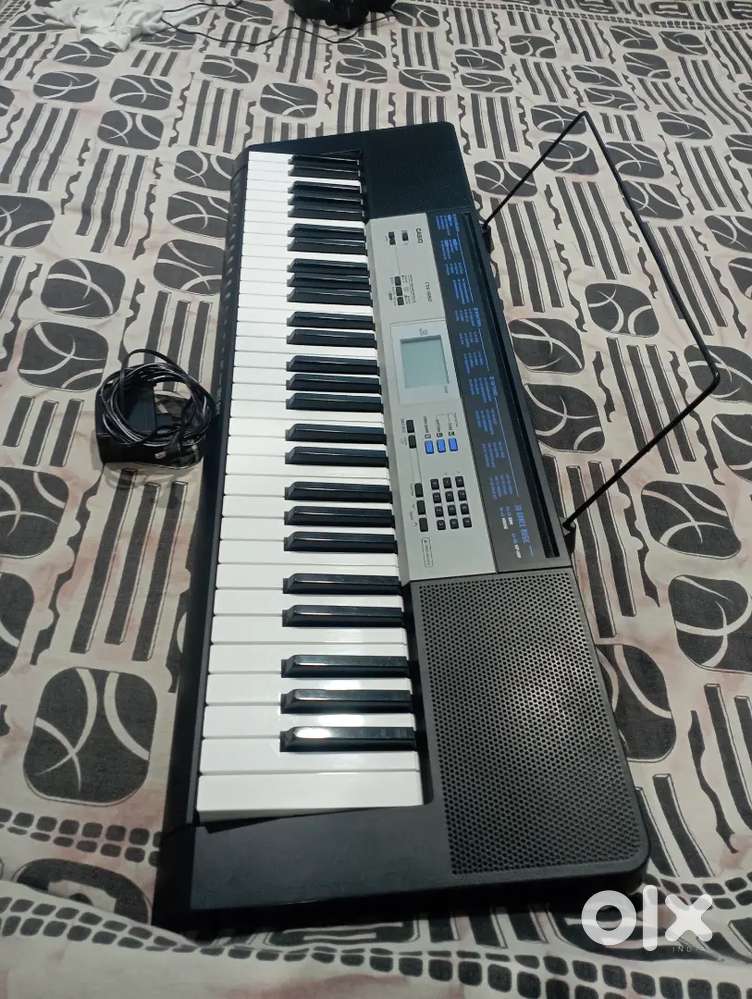 Casio CTK1550 PIANO KEYBOARD