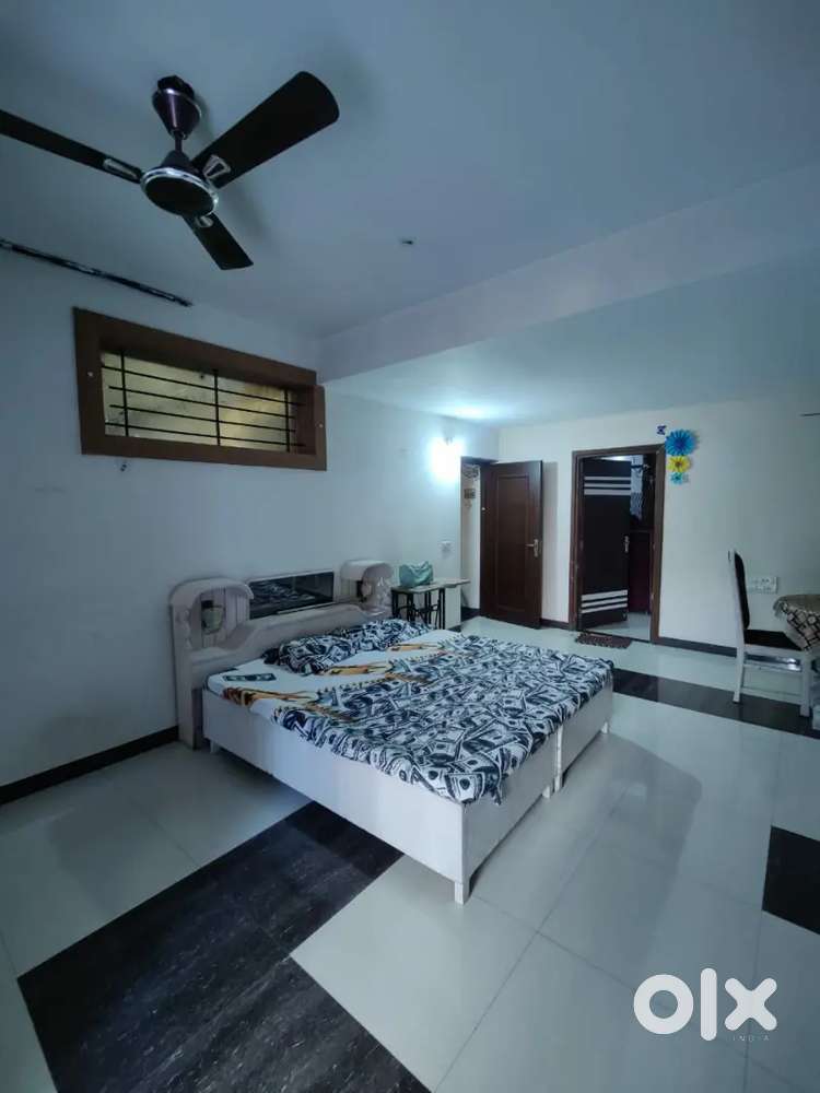 Zero Brokerage !! Ground floor furnished 1 BHK  near Bombay hospital