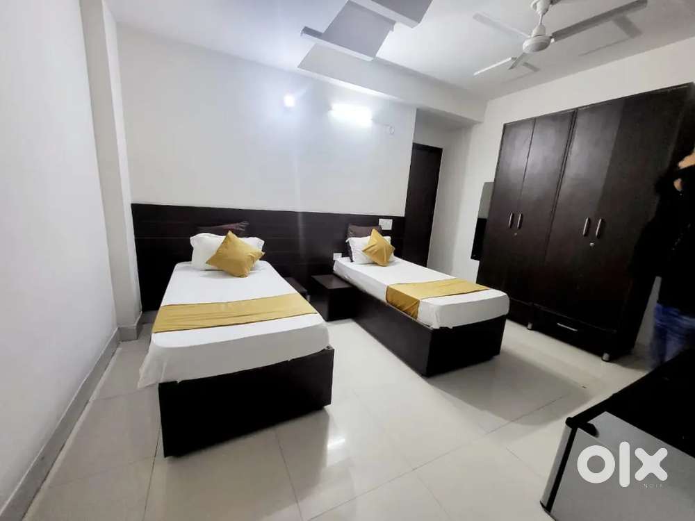 PG Near Cognizant, JMD, Intellion Edge, Vistara Airlines, Jet Airways