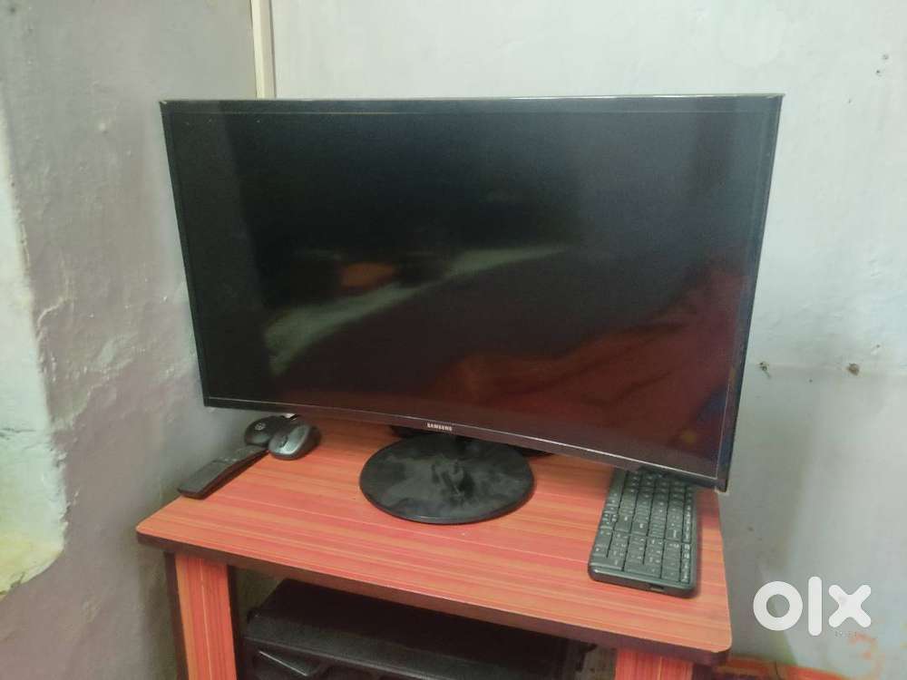 Samsung 32 inch curved TV / Monitor