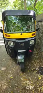Petrol version bajaj auto rickshaw for sale(2020)