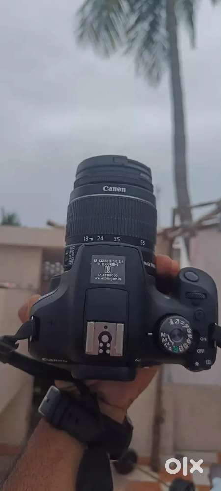 CANON EOS 1500D