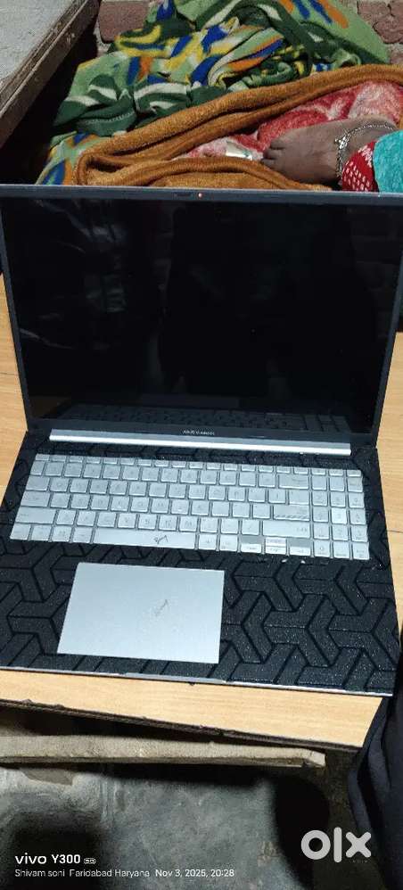 1.5year oldlaptop Asus  8gb ram 512 storage  Intel core i3 13genration