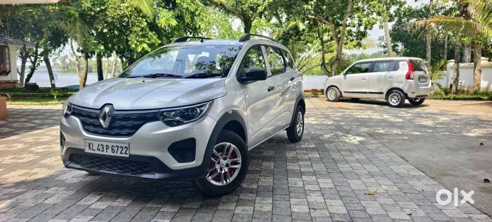 Renault Triber RXT, 2022, Petrol