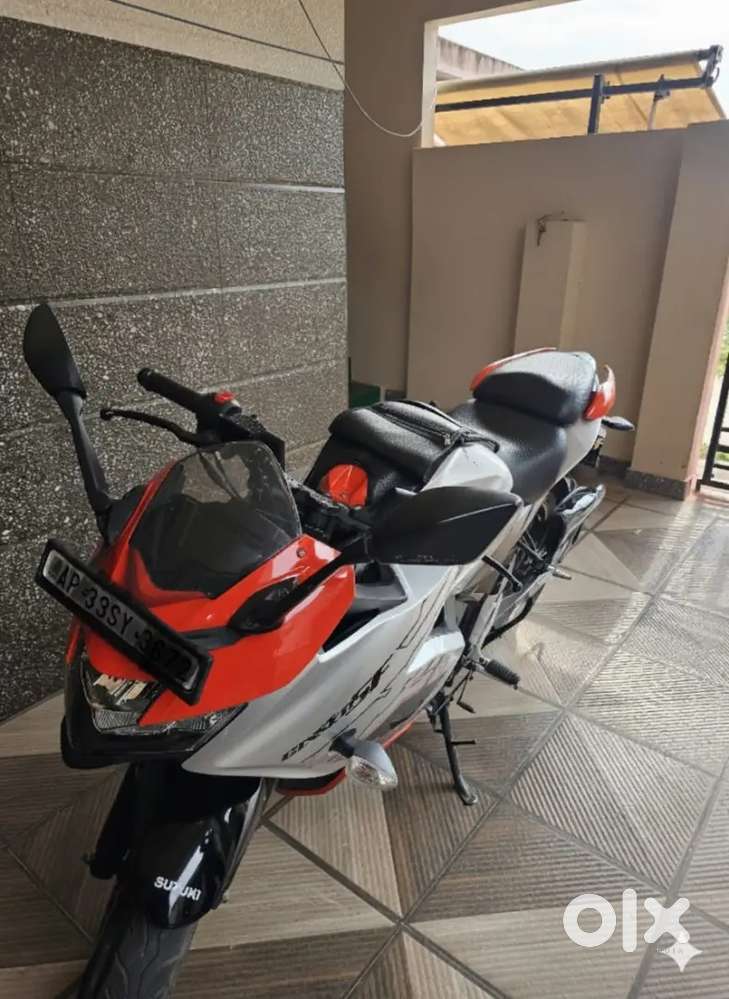 Suzuki Gixxer SF well maintained in mint condition