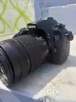 DSLRCanon 70D camera with lance ek dm mast
