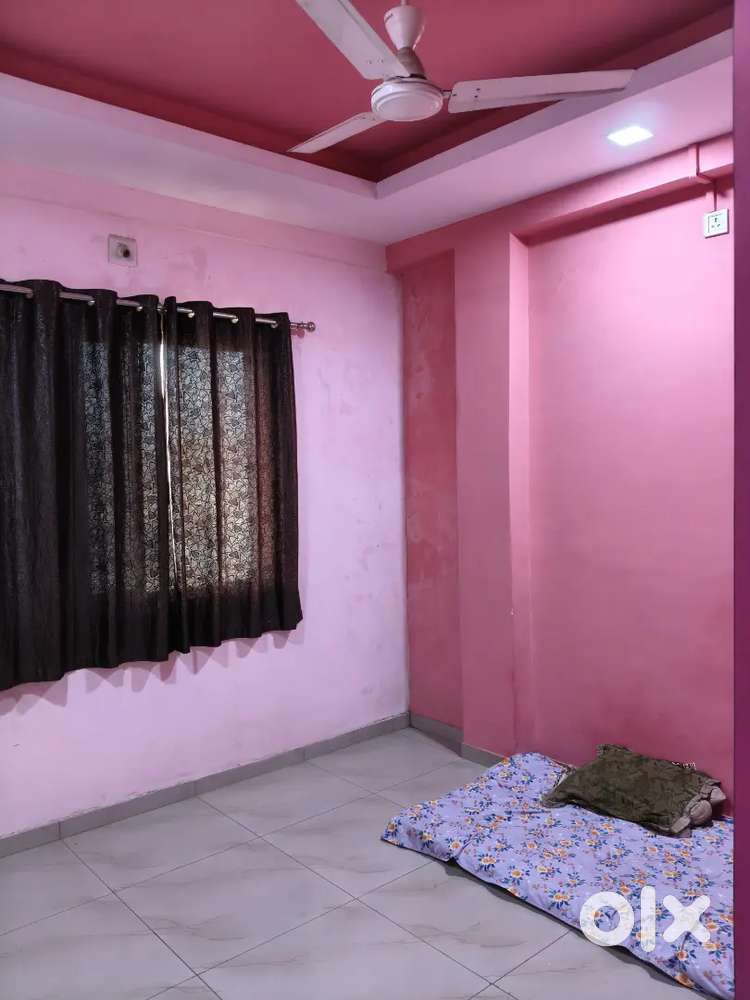 I Need 3 Male Flatmates Urgently