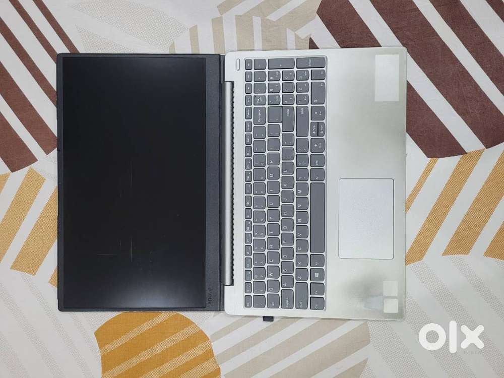 Lenovo Ideapad 15.6 (2018 Model)
