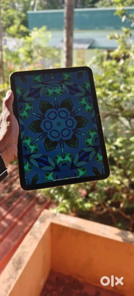 Apple iPad A16 128GB Wi-Fi , Like New