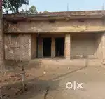 Total 4 kattha zameen hai jisme makan v bana hua hai