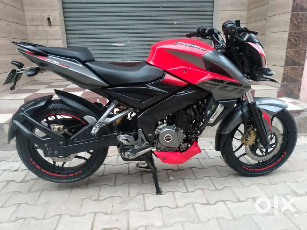 2017 ns 200