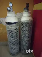 Medical oxygen cylinder 2 nos with regulator and mask