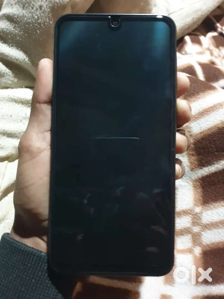 Samsung galaxy a17 8  128 android 16 hai