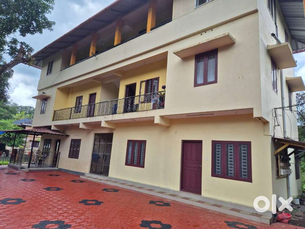 FLAT FOR RENT , ERAVIPEROOR P.O