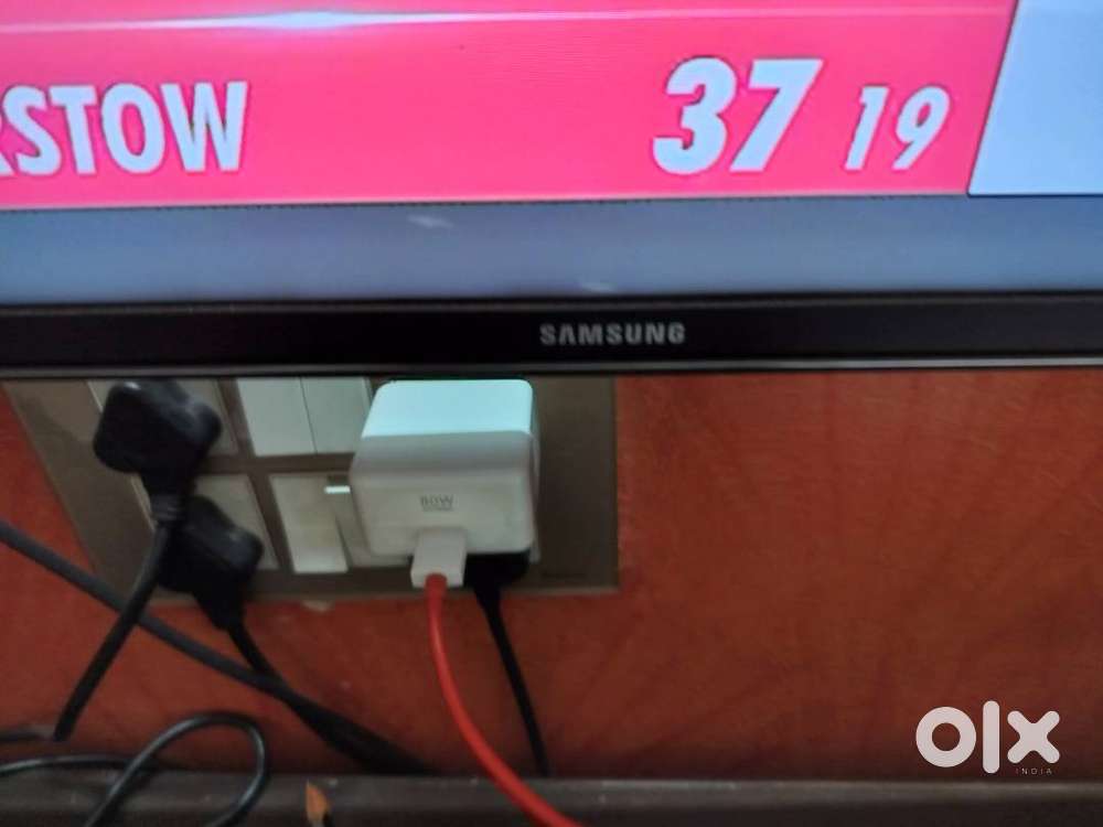 Samsung LCD SMART TV 48 INCH
